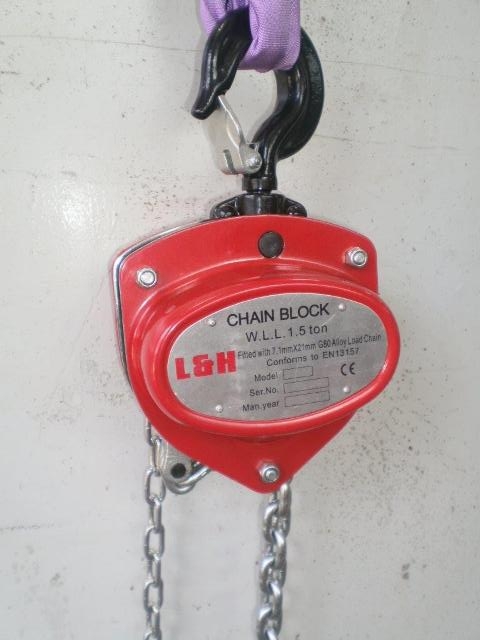 5925 - SOLD - Hoist - Hand Chain Hoist - L & H - 1500kg