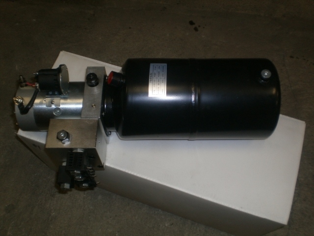 5957&nbsp;-&nbsp;24V Hydraulic Pump Station with Tank - L & H