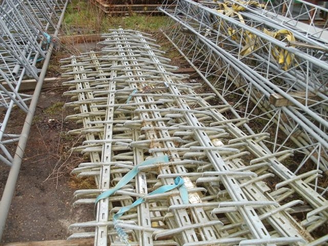 3904&nbsp;-&nbsp;Branch Rack / Steps for Latrice Towers